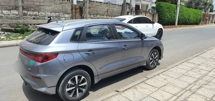 BYD e2 Flying Electric Hatchback – photo 4