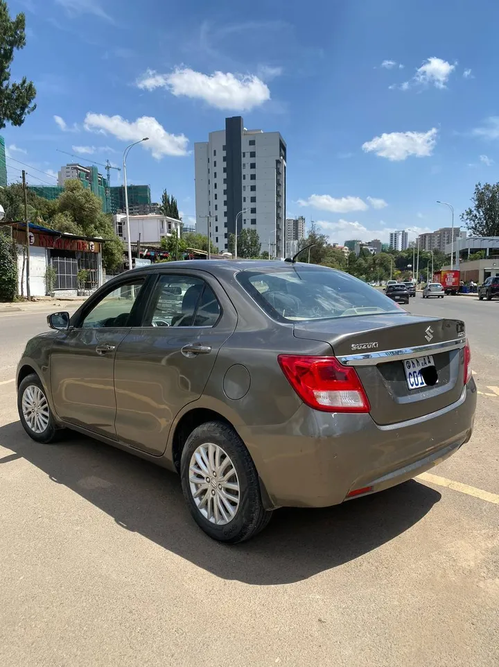 Suzuki Dzire 2021 Automatic – photo 9