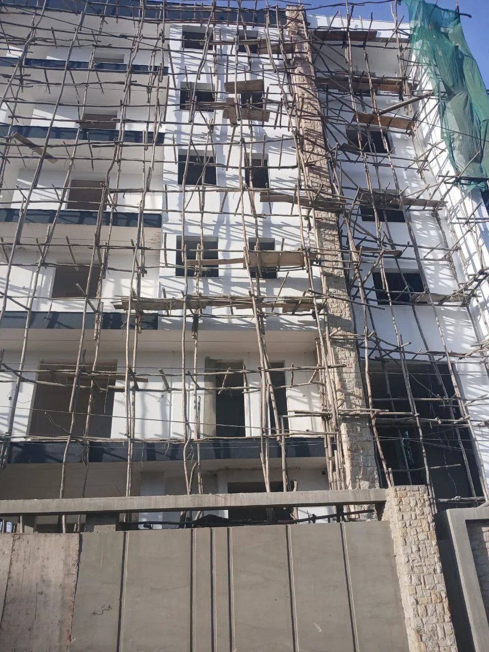 190 Sqm Building with 5 Apartments – photo 5