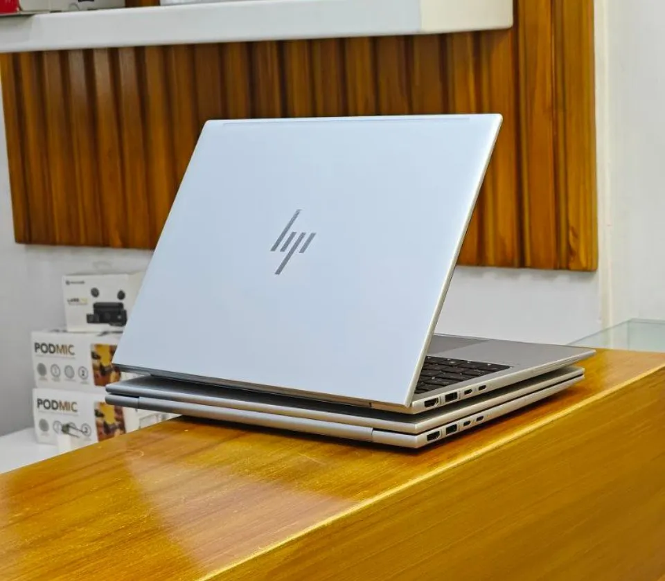 HP EliteBook 830 G9 Touch Laptop – photo 4