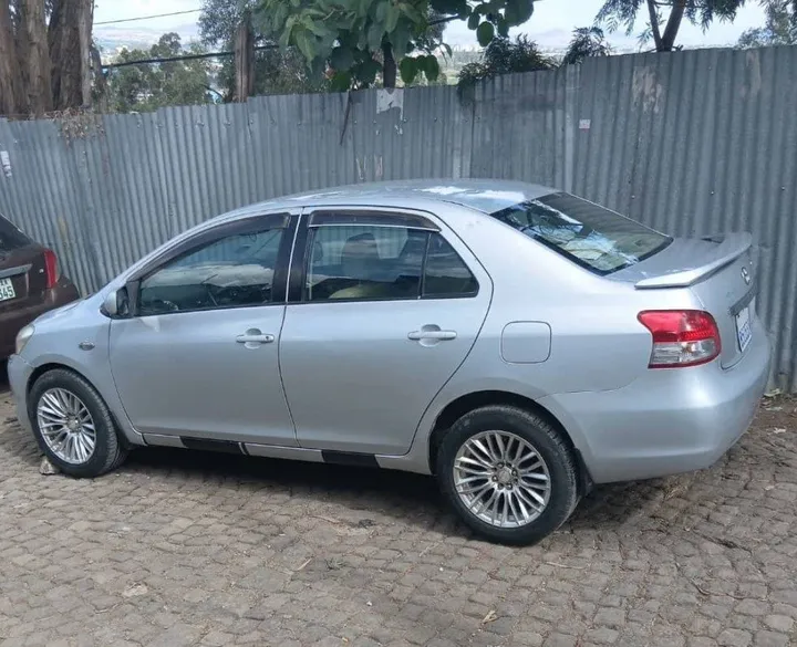 Toyota Yaris Belta 2007 – photo 4