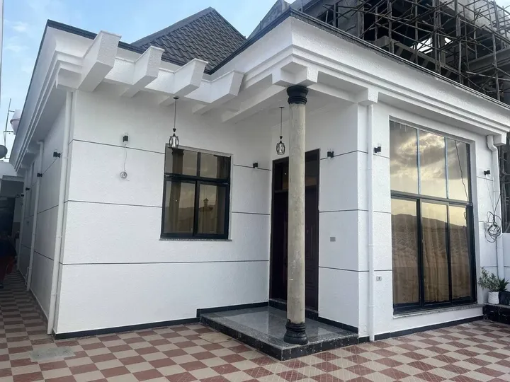 Modern 5-Bedroom Villa in Tafo – photo 3
