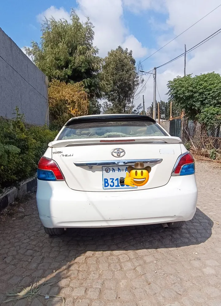 Toyota Yaris Belta 2008 Automatic – photo 3