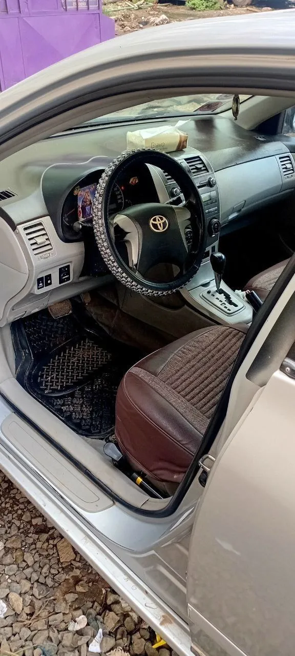 Toyota Corolla 2012 Automatic – photo 3