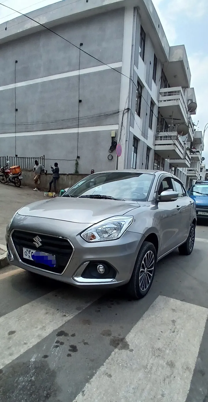 Suzuki Dzire 2022 Automatic – photo 3