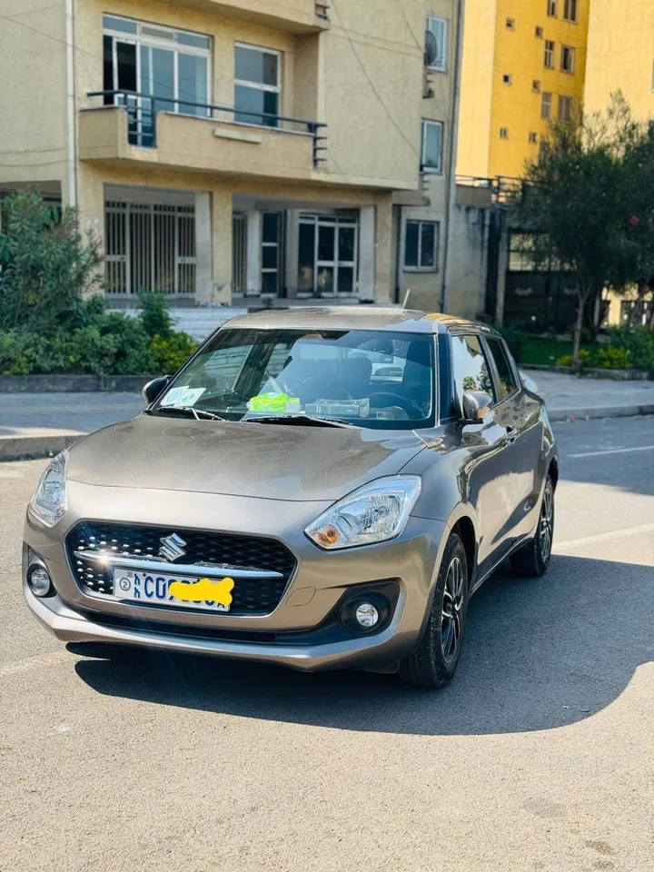 2022 Suzuki Swift 40000 km – photo 3