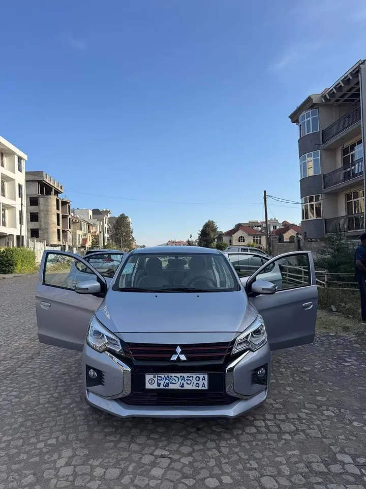 Mitsubishi Attrage 2023 Automatic – photo 3