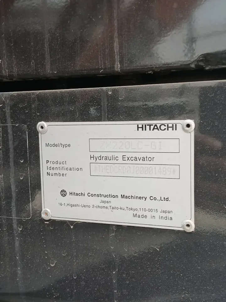 Hitachi Zaxis 220LC Excavator – photo 8