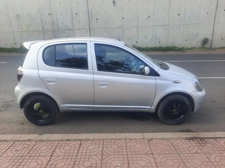 Toyota Vitz 2001 Automatic – photo 3