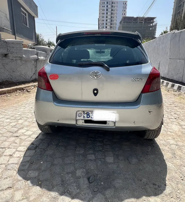 Toyota Yaris Compact 2007 – photo 3