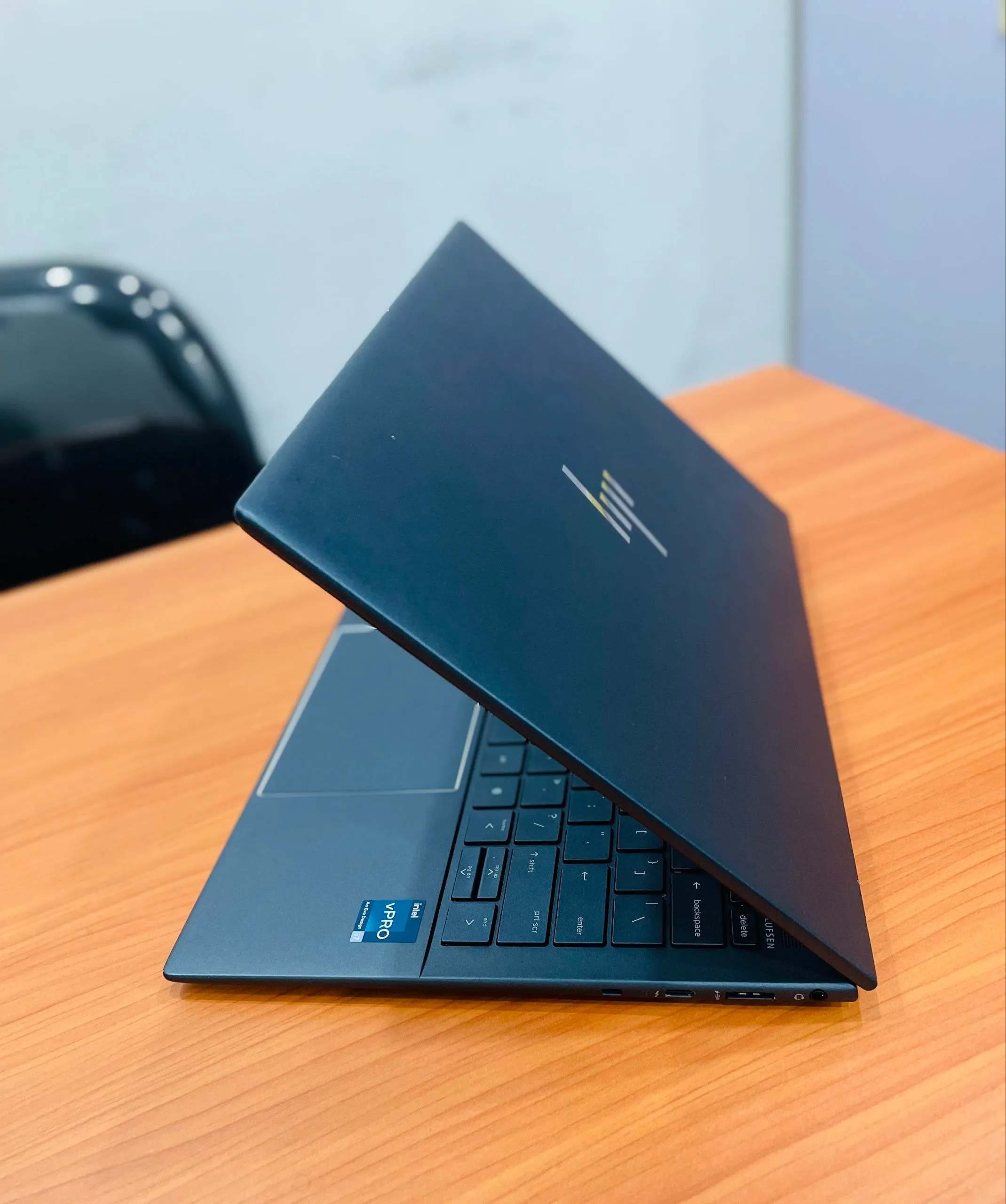 HP DragonFly Core i7 12th Generation – photo 3