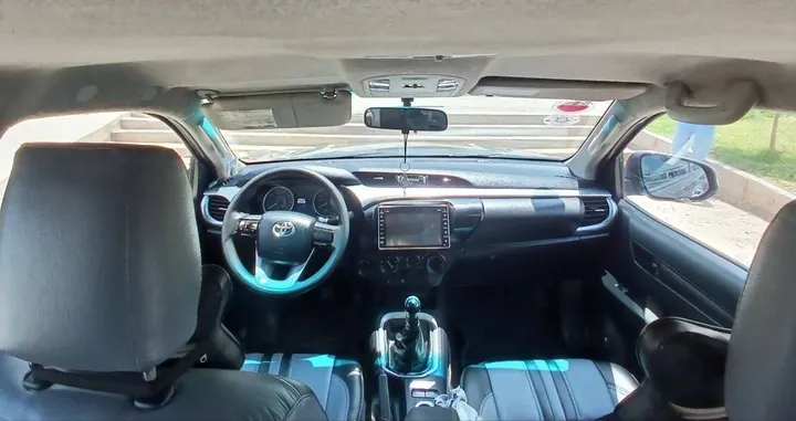 Toyota Revo Hilux 2017 4WD – photo 4