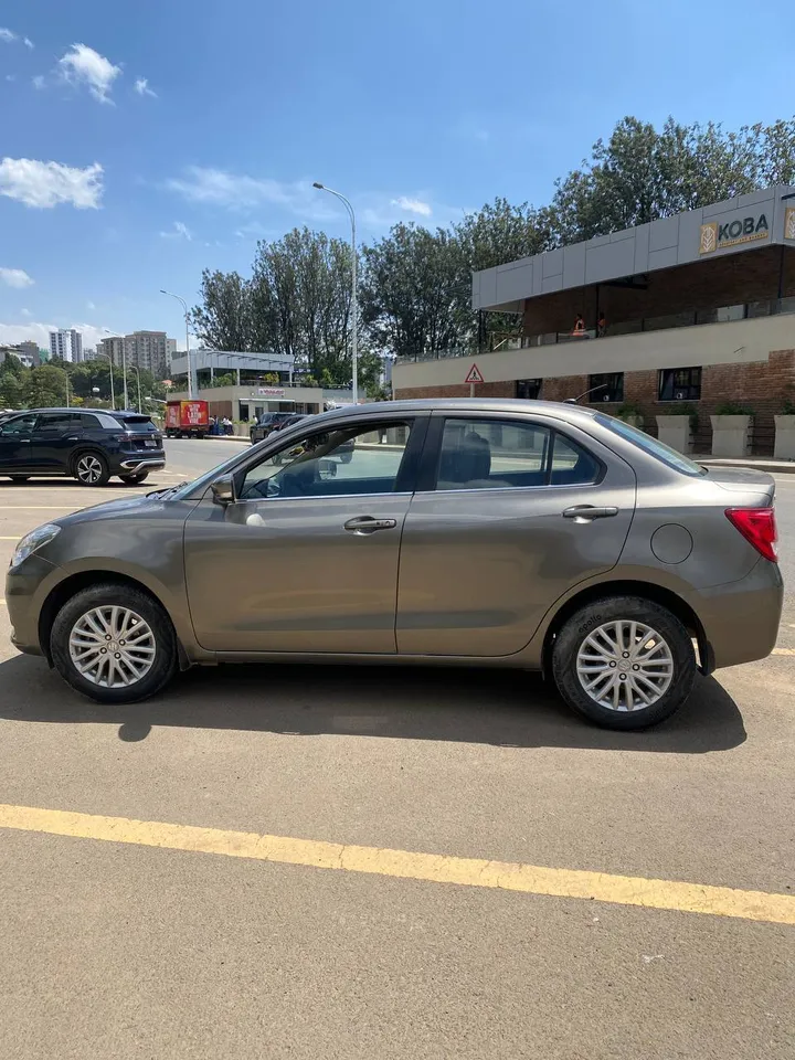 Suzuki Dzire 2021 Automatic – photo 8