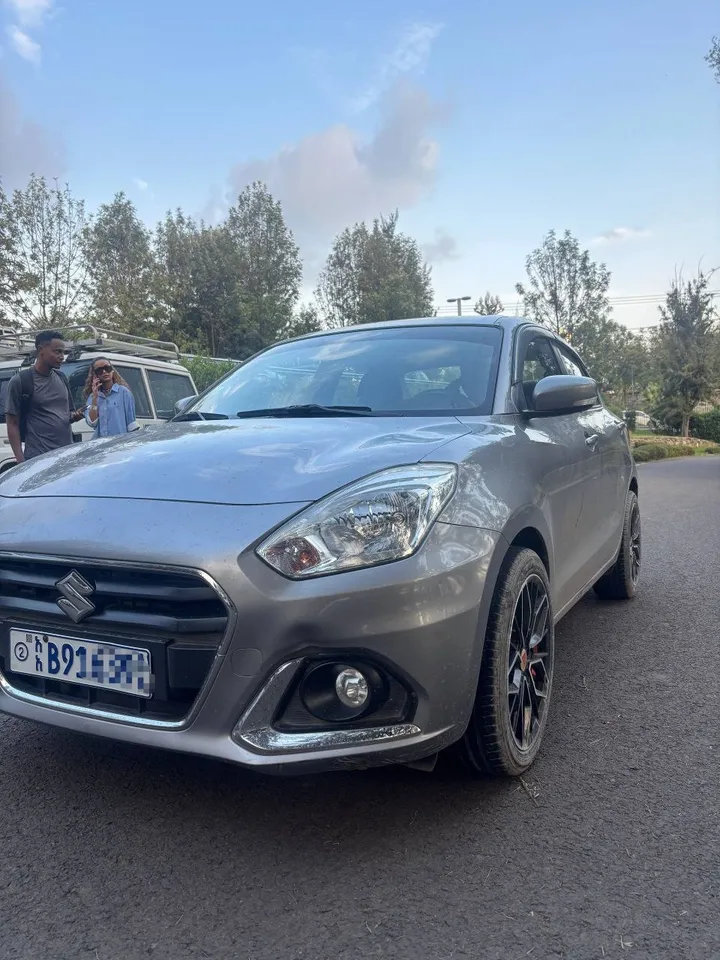 Suzuki Dzire 2021 Automatic – photo 4