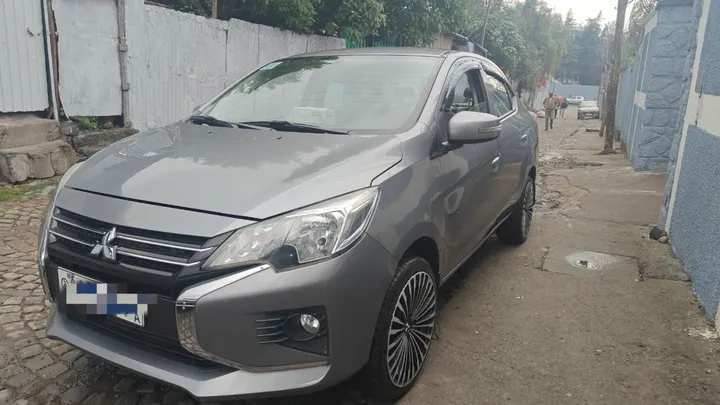 Mitsubishi Attrage 2022 Automatic 1.2L – photo 3