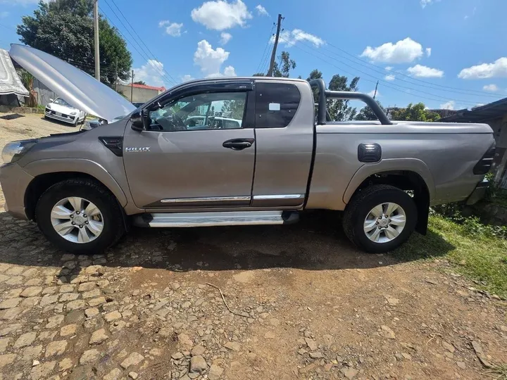 Toyota Revo Extra Cab 2020 – photo 5