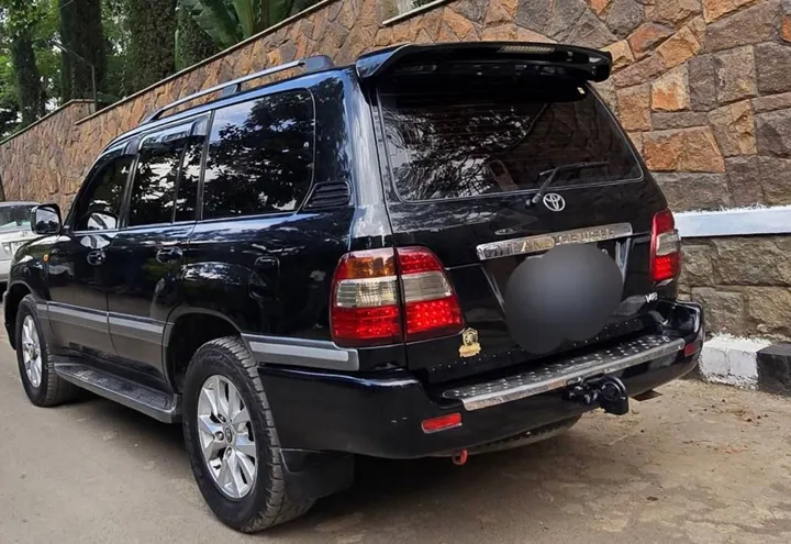 Toyota Land Cruiser 105 2006 – photo 4