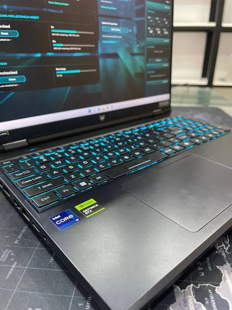 Acer Predator PHN16 Gaming Laptop – photo 3