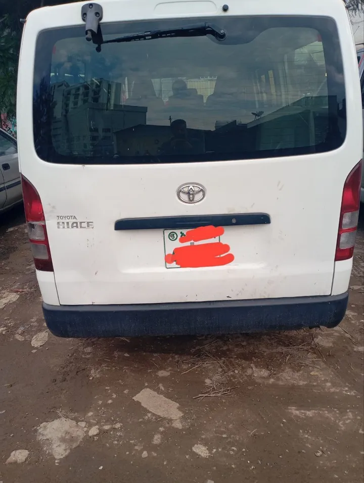 Toyota Hiace 2009 Manual – photo 5