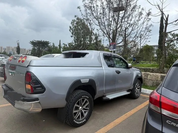 2019 Toyota Hilux Revo Pickup – photo 4