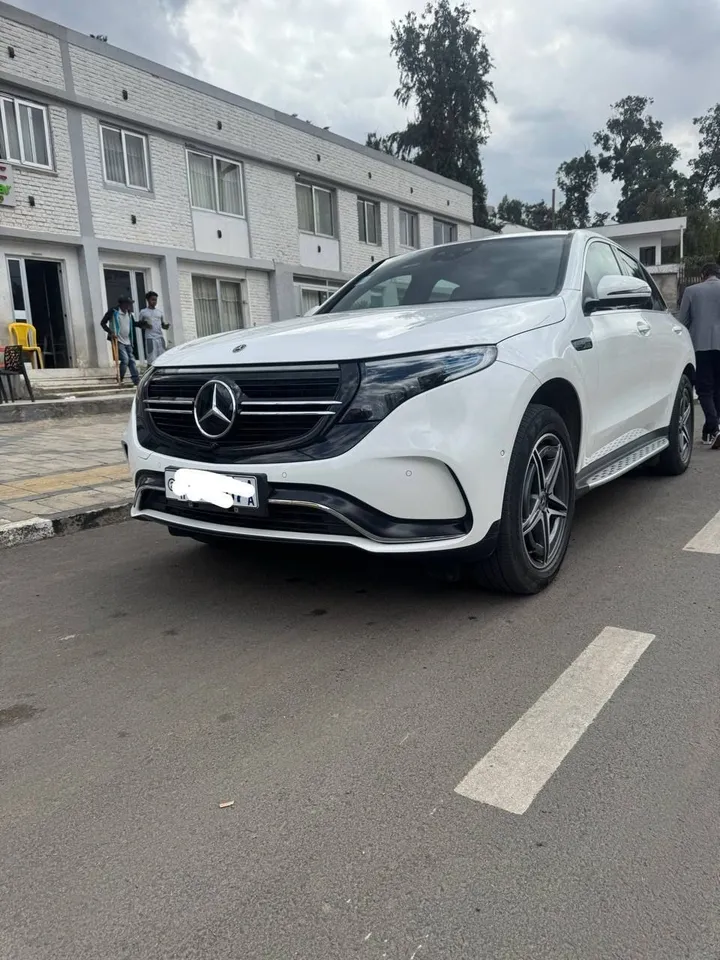 2023 Mercedes-Benz EQC 400 AMG – photo 5