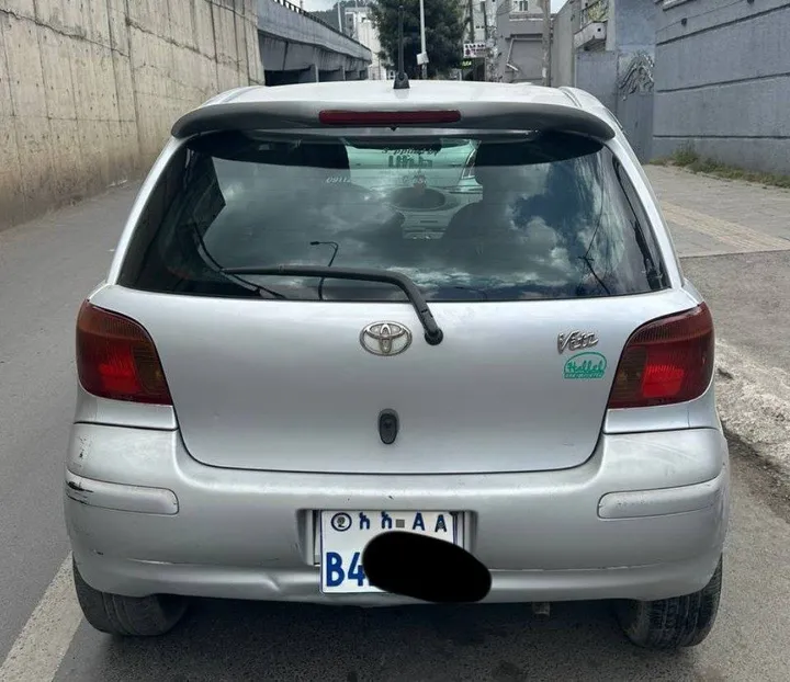 Toyota Vitz 2004 Automatic – photo 3