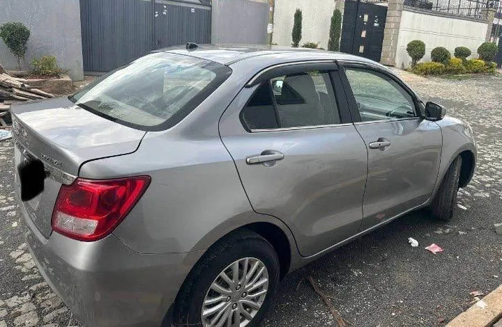 Suzuki Dzire 2022 Automatic – photo 3