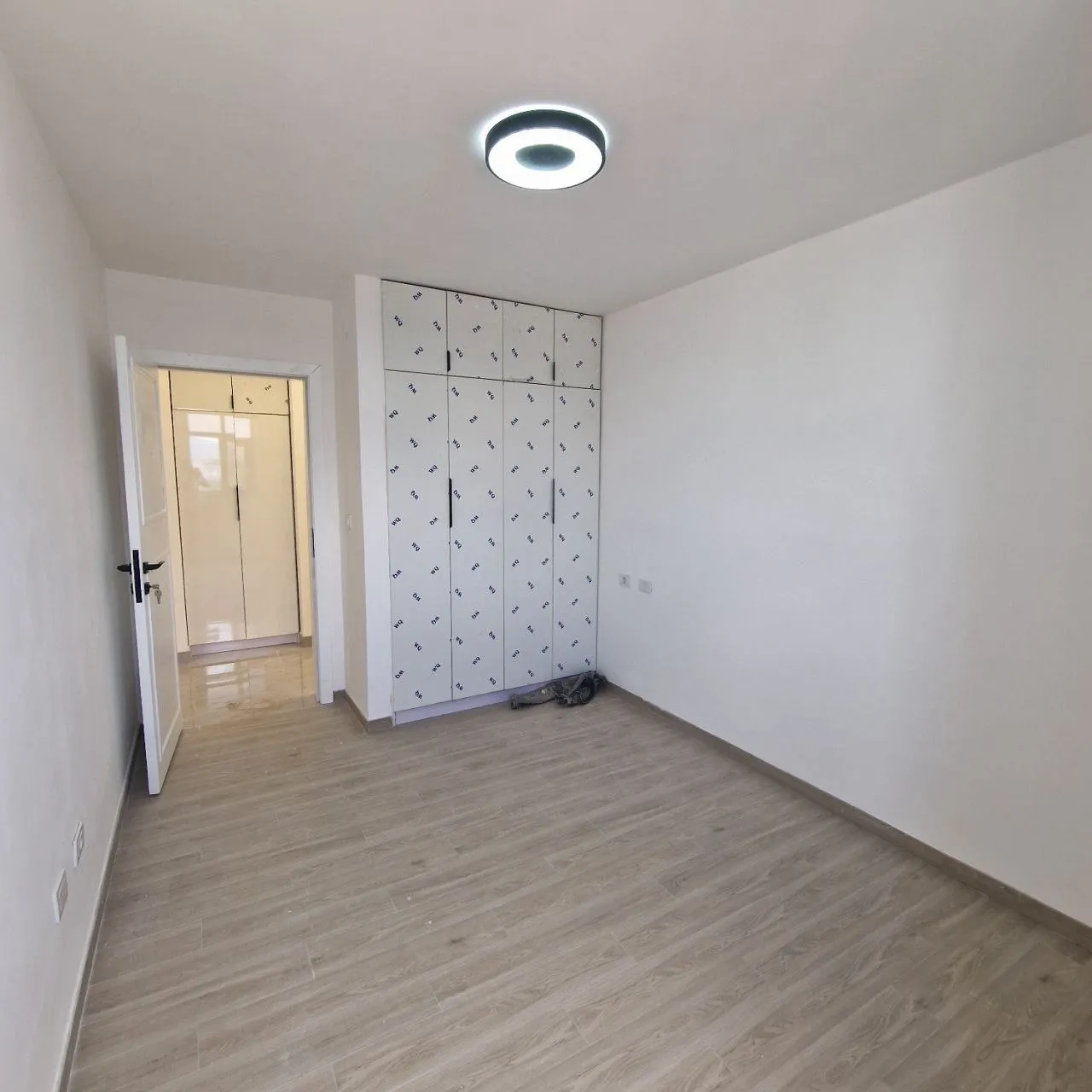 Luxury 2 Bedroom Apartment German Square – photo 9