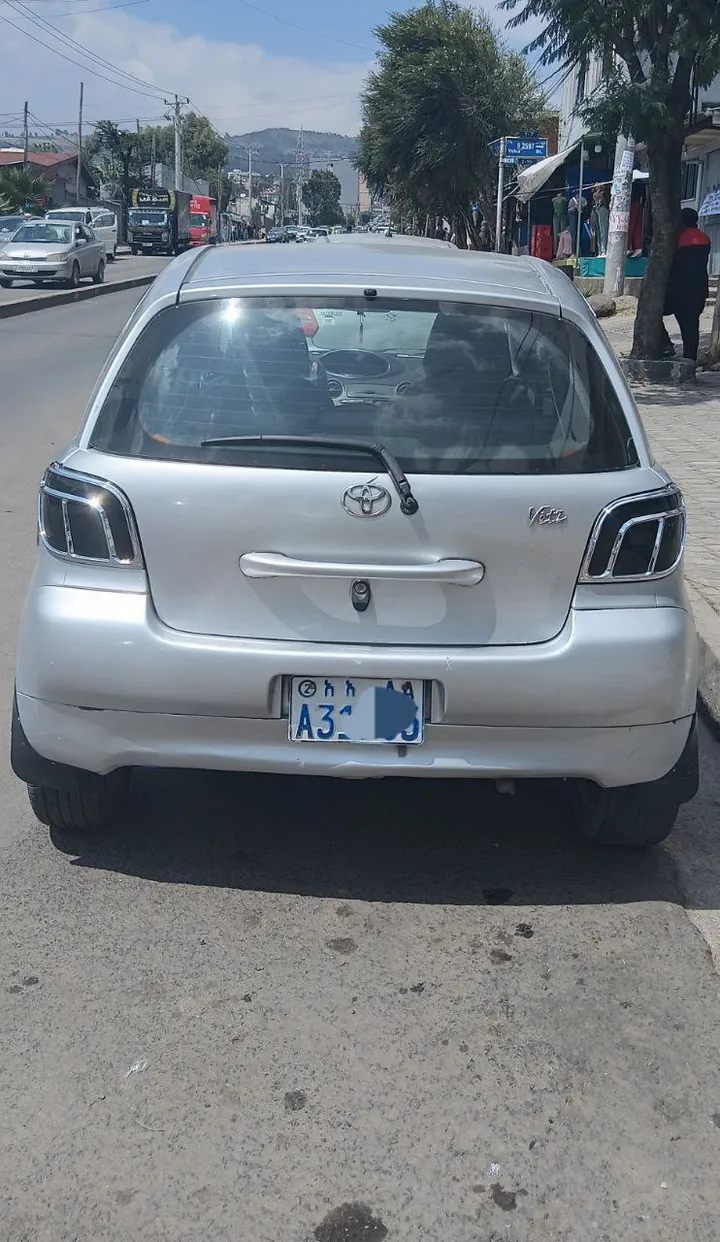 Toyota Vitz 2001 Automatic – photo 3
