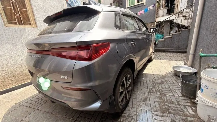 BYD E2 2025 – photo 3