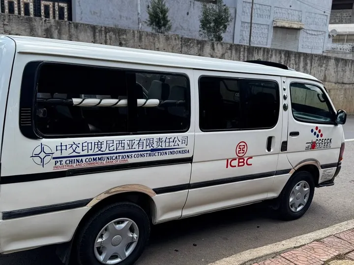 5L Minibus 2004 Manual – photo 4