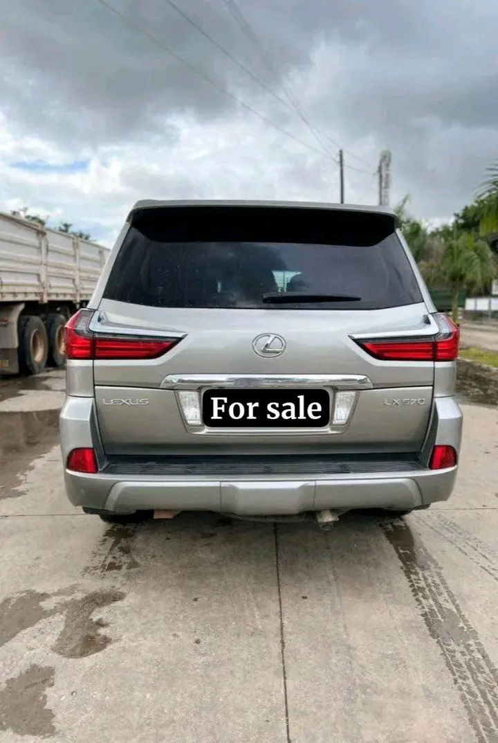 Lexus LX 570 2016 – photo 3