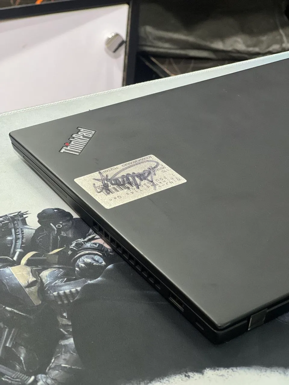 Lenovo ThinkPad T14s Gen 1 – photo 5