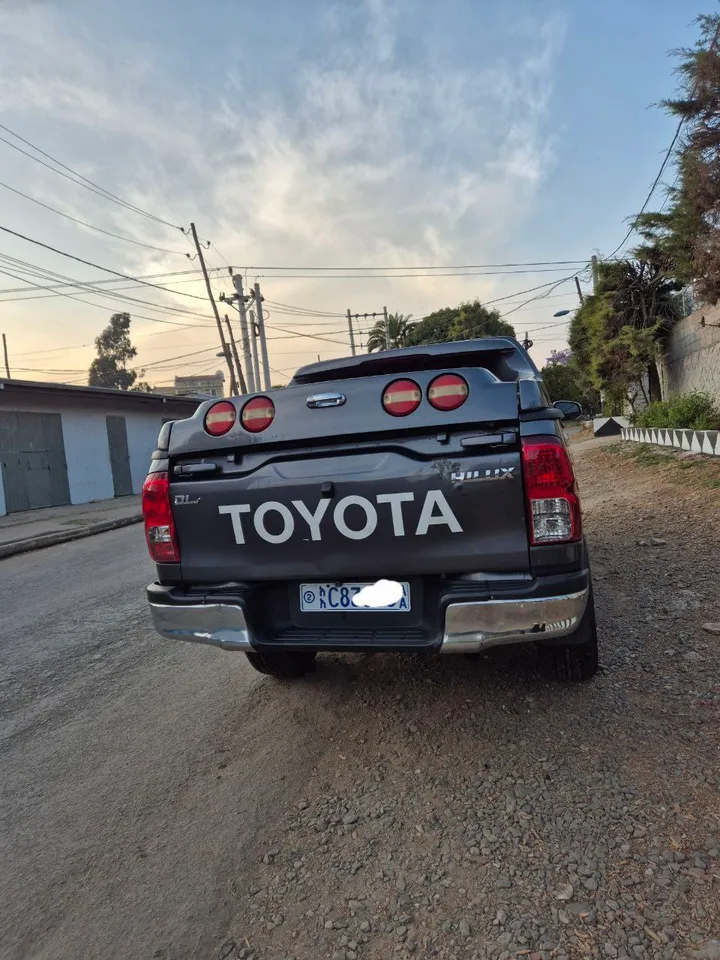 Toyota Hilux 2018 – photo 3