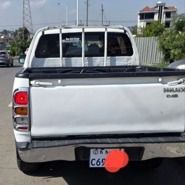 Toyota Hilux 2009 Pickup – photo 3