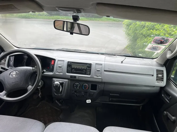 Toyota Hiace Abadula 2010 – photo 6