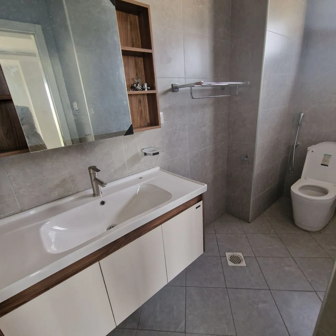 Luxury 3 Bedroom Apartment Bole Cargo – photo 5