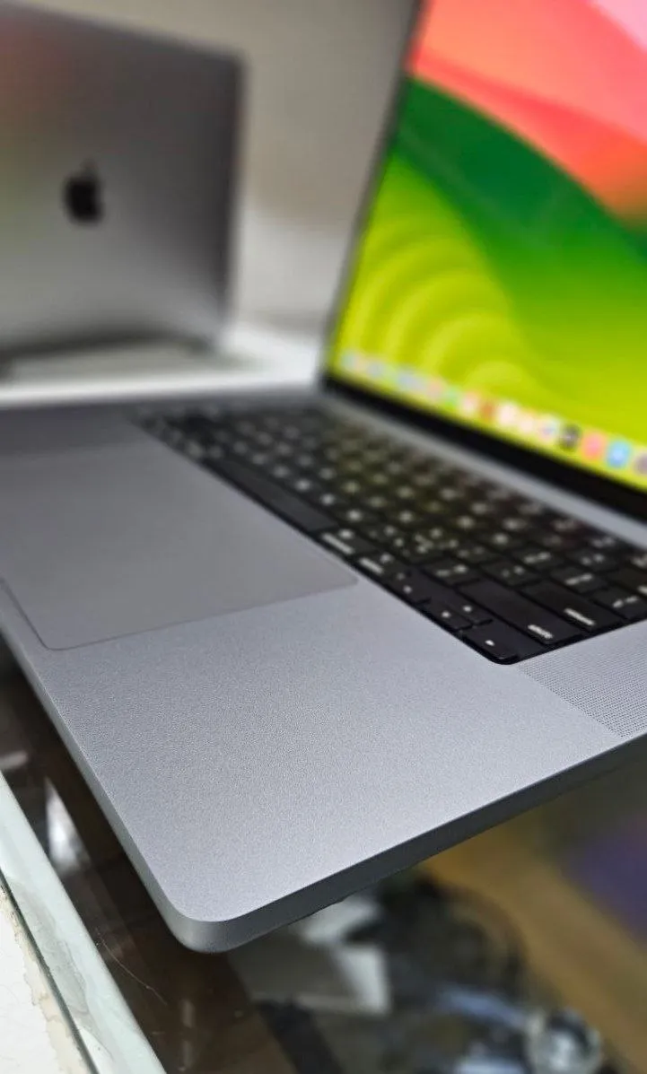 Apple MacBook M1 Max 16 inch – photo 3