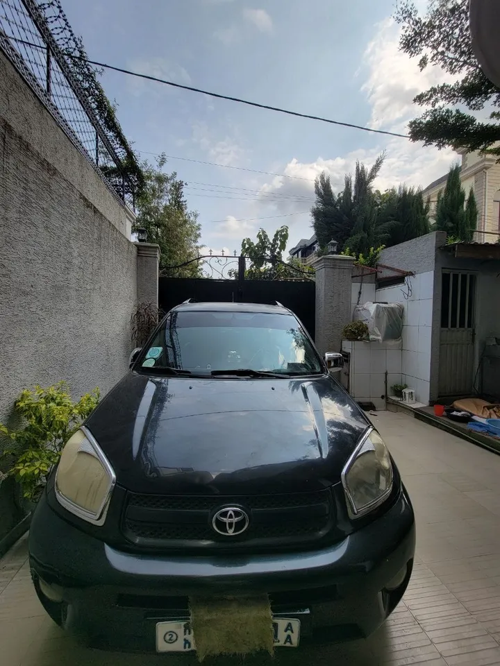 Toyota RAV4 2005 1.8L Manual – photo 4