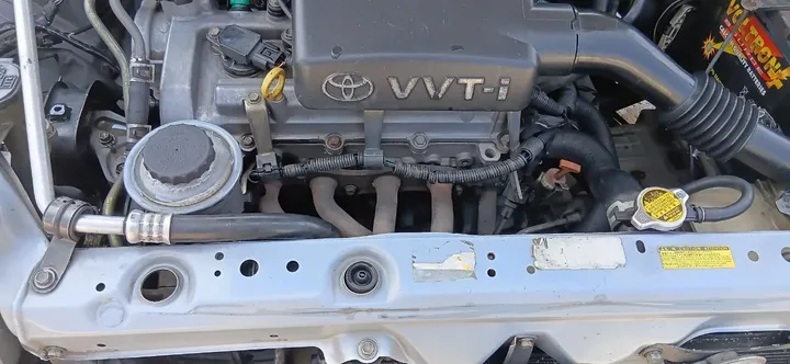 Toyota Vitz 2000 Automatic – photo 4