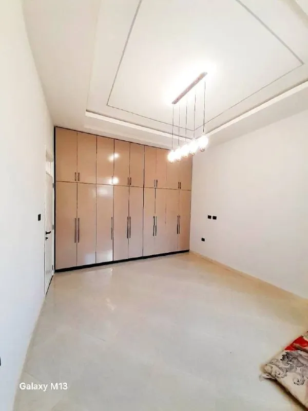 Villa for Sale in Summit – photo 9