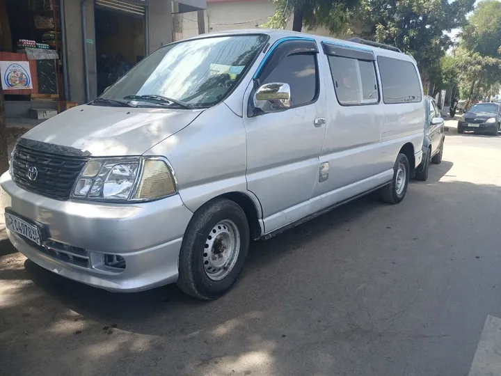 Toyota Hiace Dolphin 2009 Diesel – photo 7