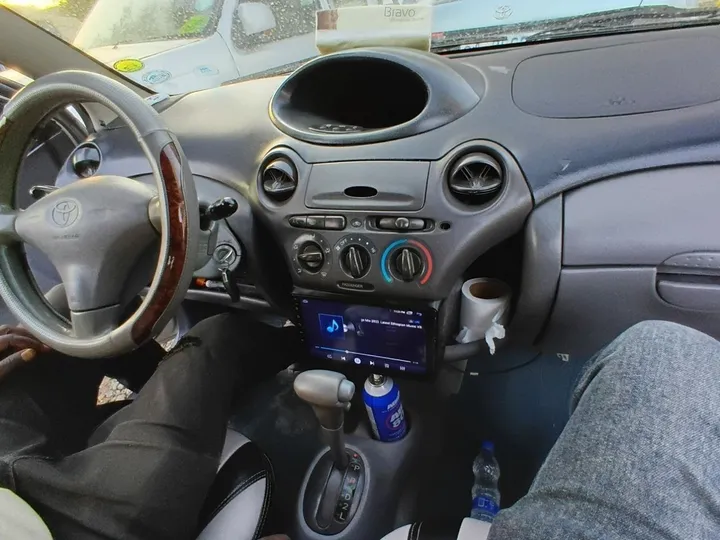Toyota Vitz 2001 Automatic – photo 5