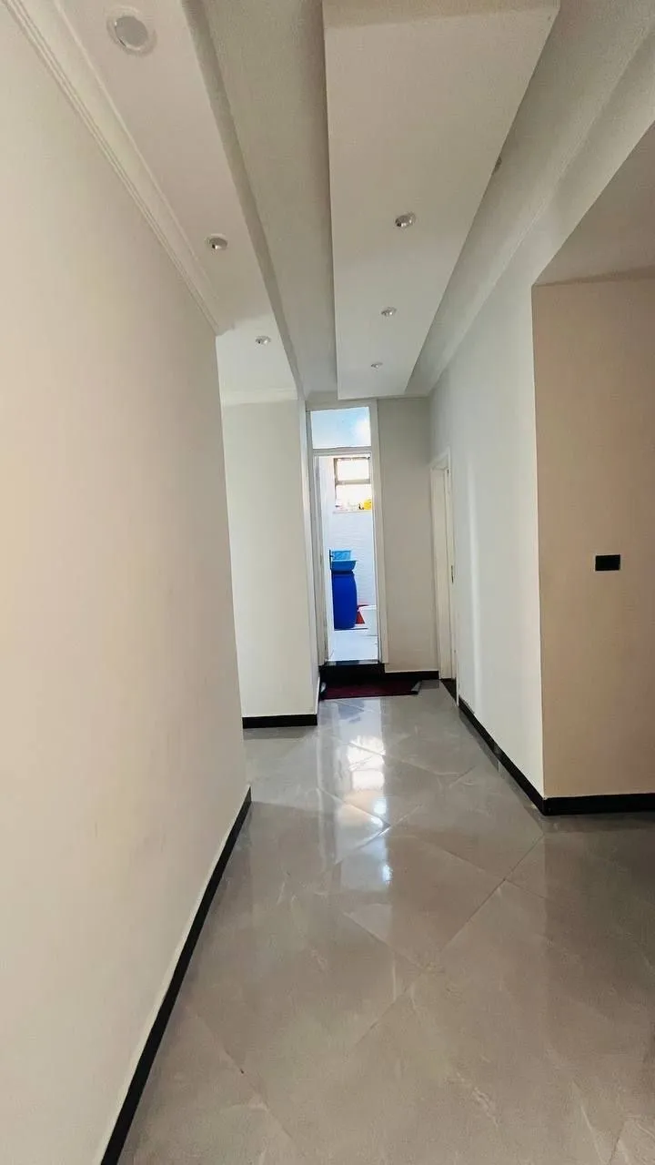 2 Bedroom Apartment in Summit – photo 4