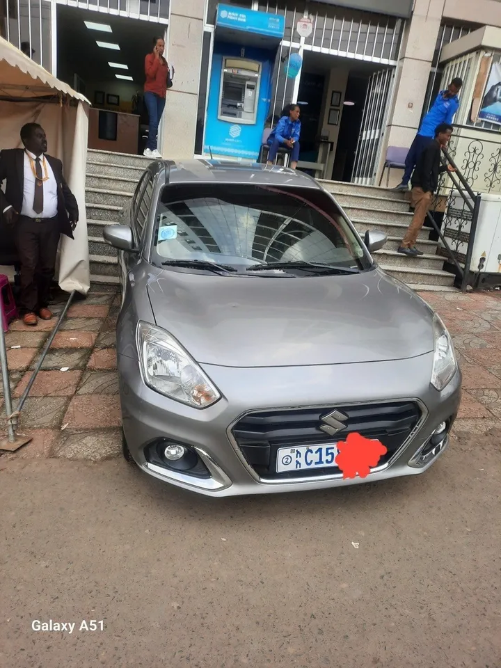 Suzuki Dzire 2022 Automatic – photo 4