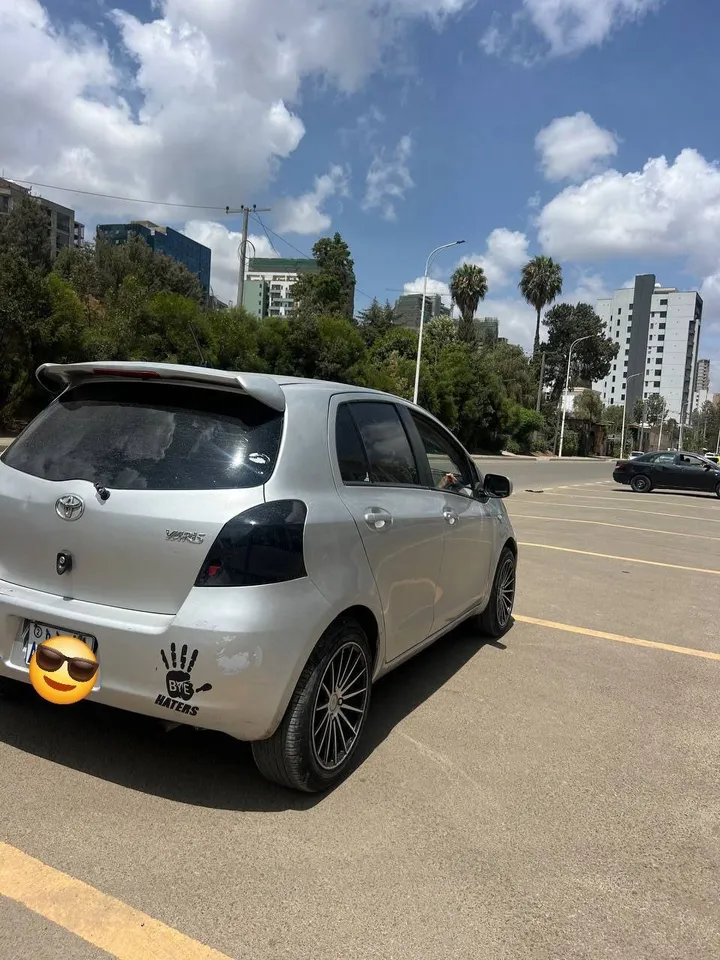 Toyota Compact 2007 Automatic Silver – photo 3