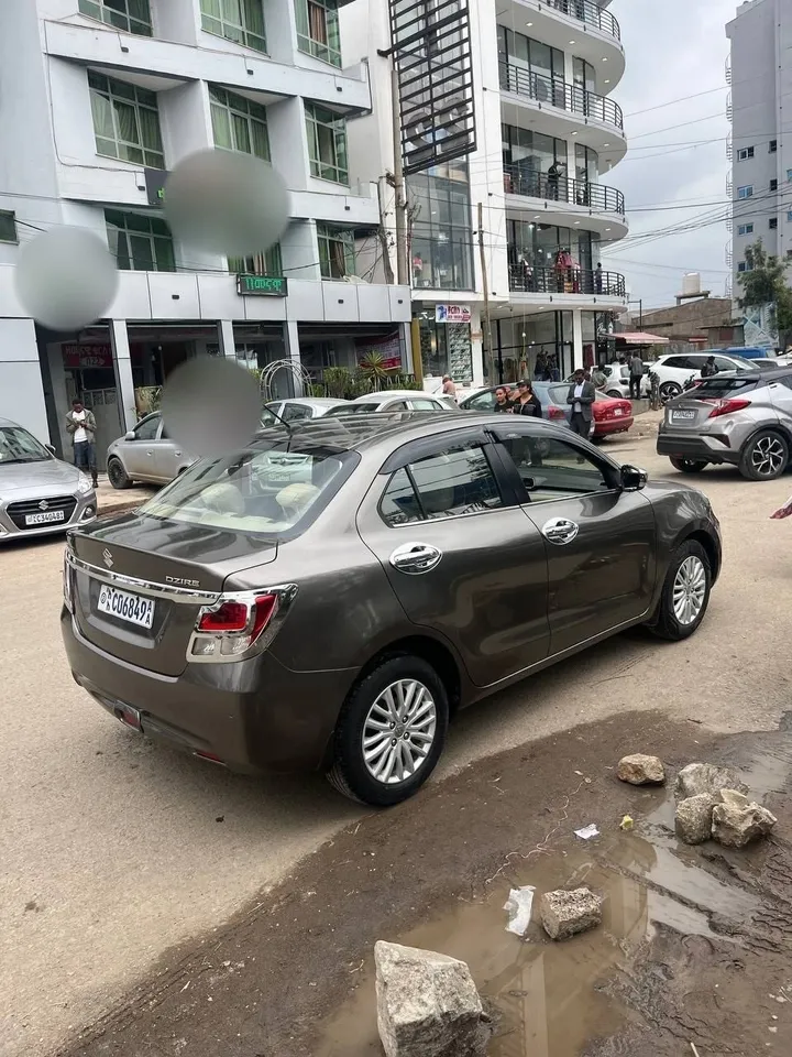 Suzuki Dzire 2022 Automatic – photo 3
