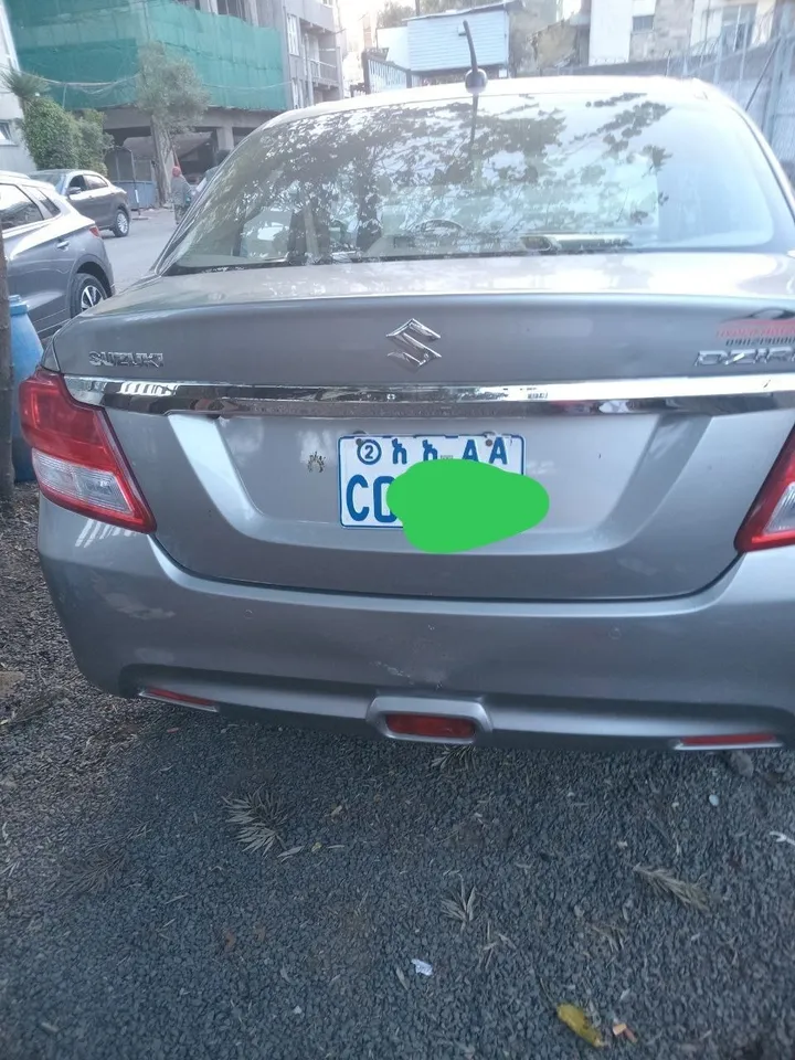 Suzuki Dzire 2022 Automatic – photo 3