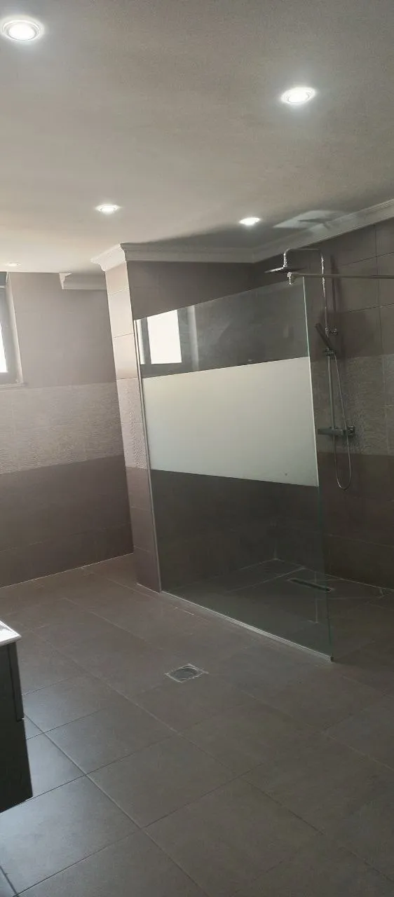 7 Bedroom House in Ayat – photo 3