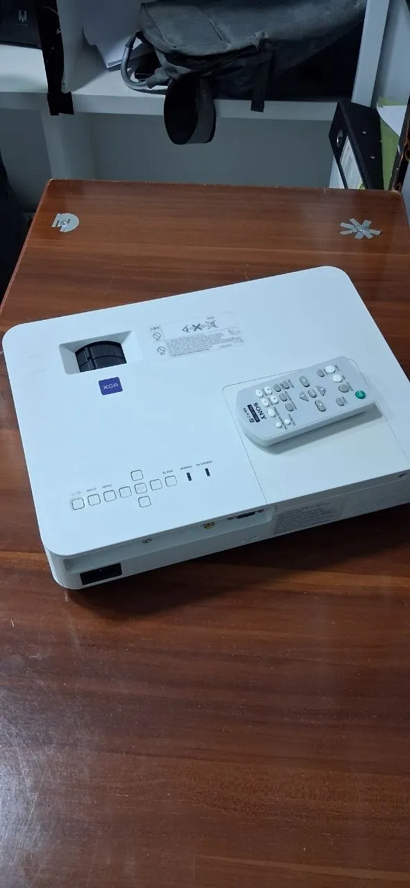Sony VPL-DX220 Projector 2800 Lumens – photo 5
